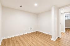 Premium & Quiet Neighborhood | 2BR   Walk-Out | Ravine | All Inc - Photo 4