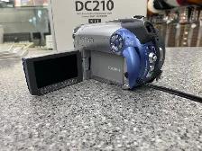 Canon DC210 DVD Camcorder - Photo 3