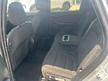 2023 Ford Escape Active with only 50,000 km -  Clean Title - Photo 8