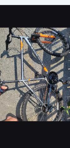 BRAND NEW, 18 speed Supercycle Mountain Bike.$150 - Photo 2