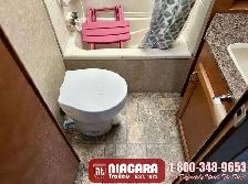 2011 GULFSTREAM KINGSPORT 265BHS Travel Trailer - Photo 16