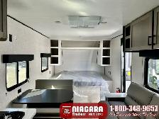 2025 STARCRAFT AR/ONE 231BH Travel Trailer - Photo 6