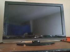40' Toshiba Flat Screen with Remote$80