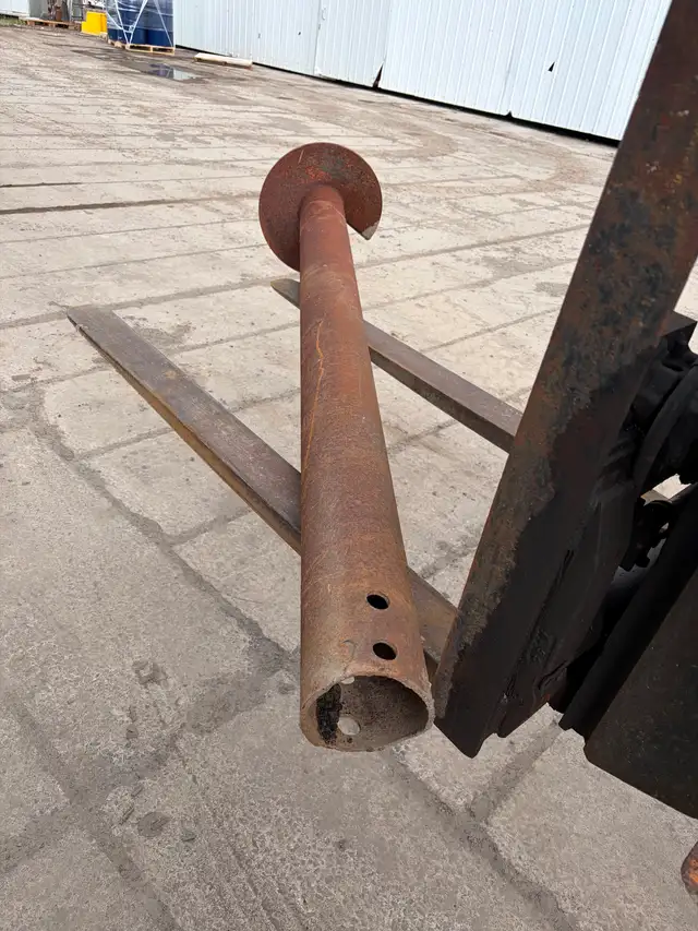 Pieux vissés modèle P5  Acier