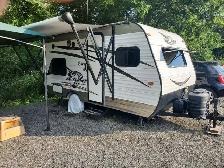 15.4 travel trailer