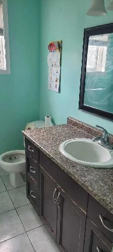 Room for rent in South Guelph - Photo 8