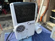 Portable A/C unit - Photo 2