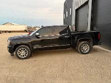 2016 GMC Denali - Photo 2