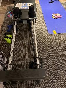 Aeropilates reformer machine - like new - Photo 2