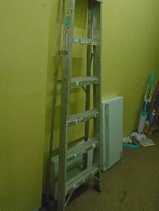 6ft step ladder - Photo 2