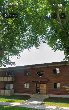 LARGE 2 BEDROOMS IN KING EDWARD-BONNIE DOON