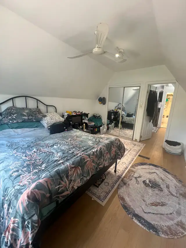 One Bedroom Apartment, Steps to Subway and Dufferin Mall.