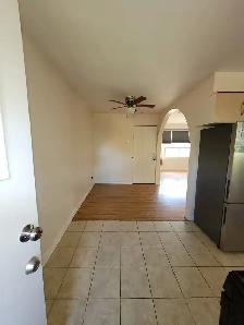 Independent Detached House for Rent in Malton (Mississauga) - Photo 2