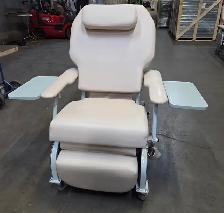Lumex Homecare Remote Recliner 700lbs Capacity