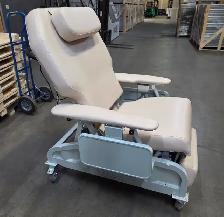 Lumex Homecare Remote Recliner 700lbs Capacity - Photo 4