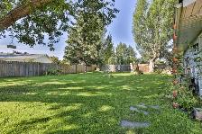 Beautifully maintained bungalow - Photo 13