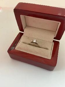 bague en or 14k avec diamants