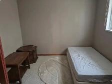 Spacious 3 BR house in Sherwood Area, Near Lampton mall, Sarnia - Photo 9