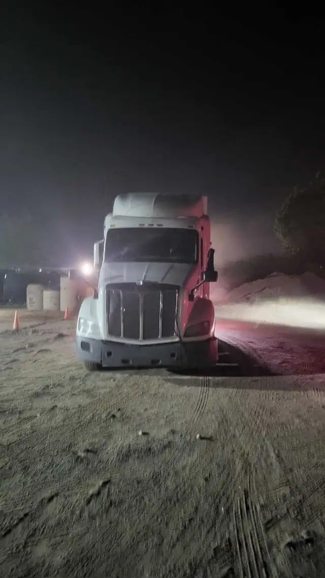 looking to hire a full time or part semi  truck body repa