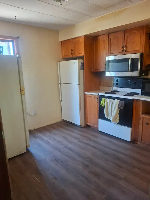 Sharing room for male student