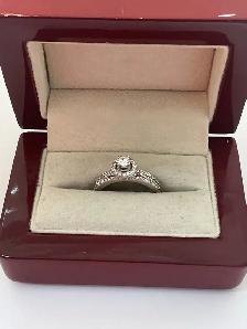 bague en or 14k avec diamants