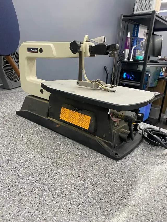 Makita SJ401 Scroll Saw