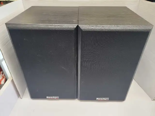 Paradigm Titan Bookshelf Speaker Pair - Black
