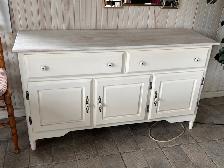 Buffet, bahut de cuisine en chêne solide, 130$ livré si...