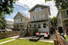 SPACIOUS NEW LISTING! 286 Eugenie St - Photo 2