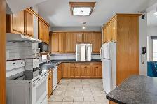 SPACIOUS NEW LISTING! 286 Eugenie St - Photo 5