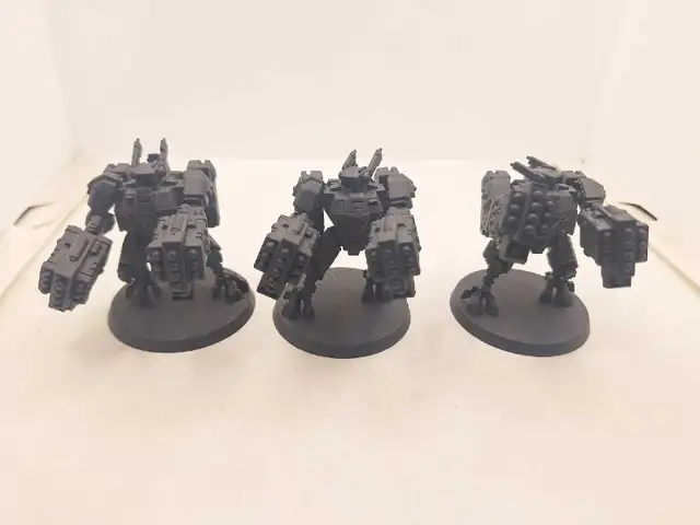 Warhammer 40k Tau Kitbashed Crisis Suits /w Broadside Rockets