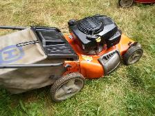 Husqvarna  21inch Self-Propelled gas   Lawnmower. - Photo 3