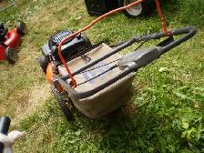 Husqvarna  21inch Self-Propelled gas   Lawnmower. - Photo 5