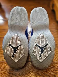 Men's Air Jordan's, B'Loyal-Size 10 - Photo 2