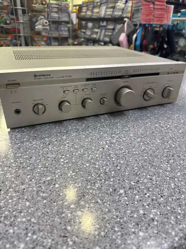 Hitachi HA-5700 AMP