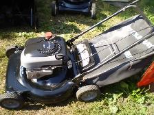 MURRAY   6.5HP  push  gas   Lawnmower. - Photo 4