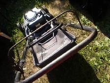 MURRAY   6.5HP  push  gas   Lawnmower. - Photo 5