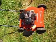 MURRAY  4,50HP  push  gas   Lawnmower. - Photo 2
