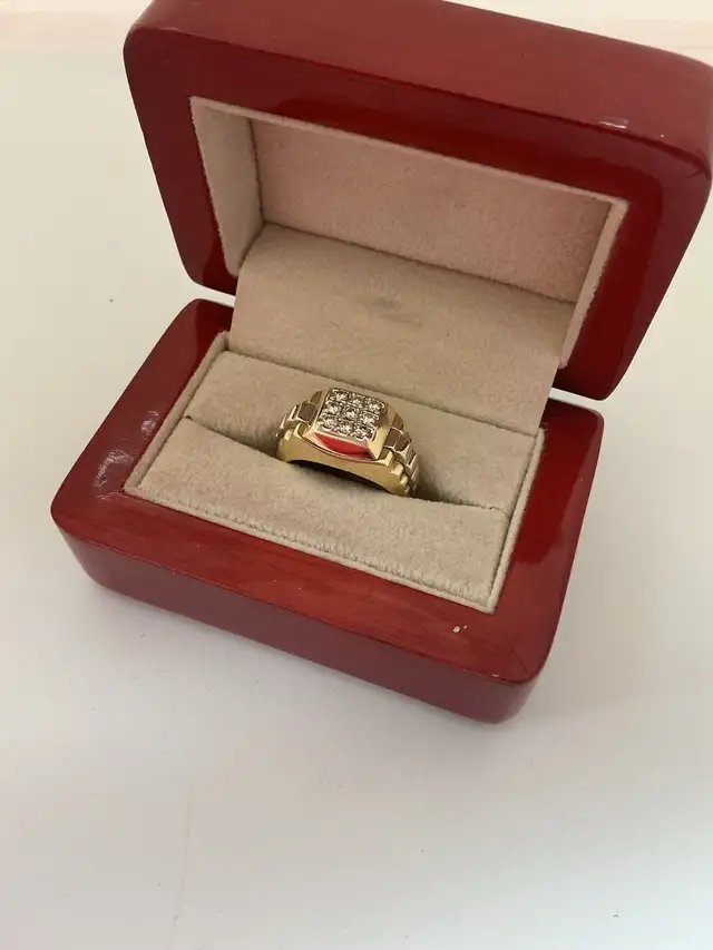 bague en or 14k avec diamants