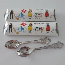 2PETITES CUILLÈRES NEUVES DE LA SUISSE 14'DE LONG: $5.00 CHACUNE