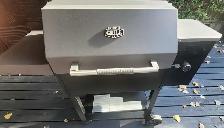 EXPERT GRILL COMMODORE 28' PELLET GRILL & SMOKER – APP – $225