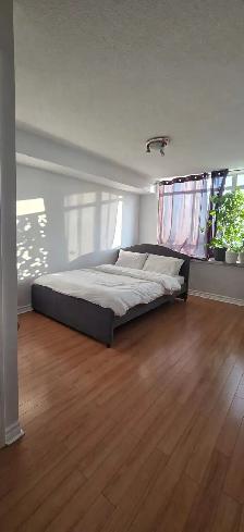 2Bed 2Bath parking locker on 29 Fl in 700 Humberwood from Sep 1