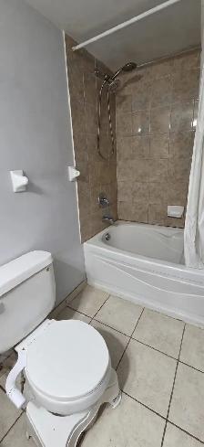 2Bed 2Bath parking locker on 29 Fl in 700 Humberwood from Sep 1 - Photo 8