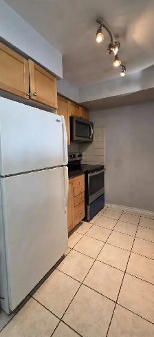2Bed 2Bath parking locker on 29 Fl in 700 Humberwood from Sep 1 - Photo 10
