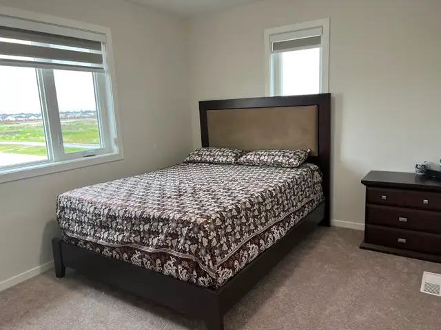 ROOM AVAILAVLE FOR GIRLS