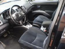 mitsubishi outlander 2011 superbe condition..tres beau look...! - Photo 5