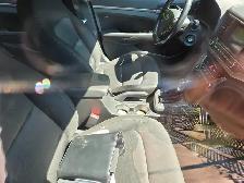 2018 Hyundai Elantra - Photo 5