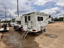 2005 Bigfoot 30C10.11SL Truck Camper – Rare Find, One Owner. - Photo 3