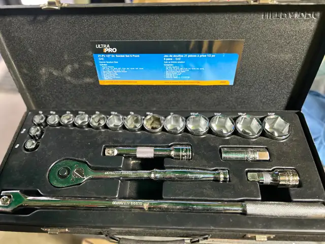 STILL LIKE NEW ULTRA PRO 21 PIECE 1/2 DR. SOCKET SET/CASE