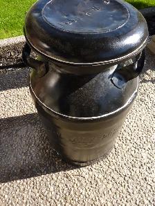 Vintage Milk Can - Photo 3